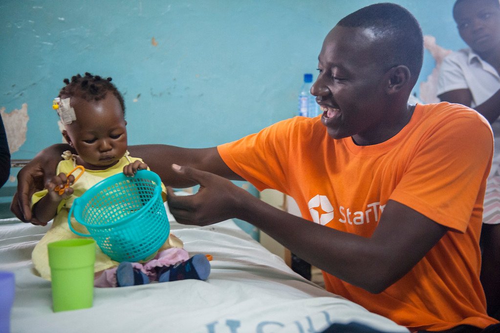 Early childhood development programs should ensure that young children develop their potential, enjoy good physical and emotional health, and live in safe, supportive communities and homes. #ECDAgenda