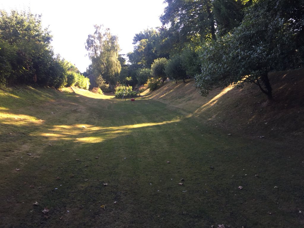 This is the dried up end of the Basingstoke Canal and is now part of someone’s garden! #landregistrycompliantplan #boundarysurvey #landsurvey #landregistry