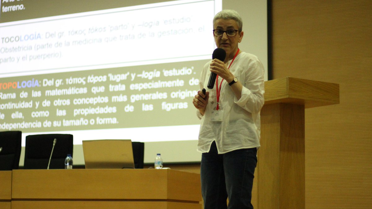 La divulgadora matemática <a href="/MartaMachoS/">Marta Macho Stadler</a> ha venido directa desde el País Vasco a mostrarnos la belleza de la topología.

¡Qué honor que estés en #ENEMVal2018!