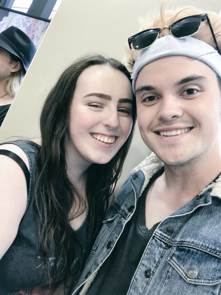 LetterToBower's tweet photo. #WeAppreciateChris he’s honestly so so sweet, he’s amazingly talented, he makes my friends happy and he always does his best to make people smile🤷🏻♀️ chris deserves a hell of a lot of appreciation and love it’s unreal🤷🏻♀️ I cant thank chris enough for everything💜 https://t.co/SjYyEag6nx