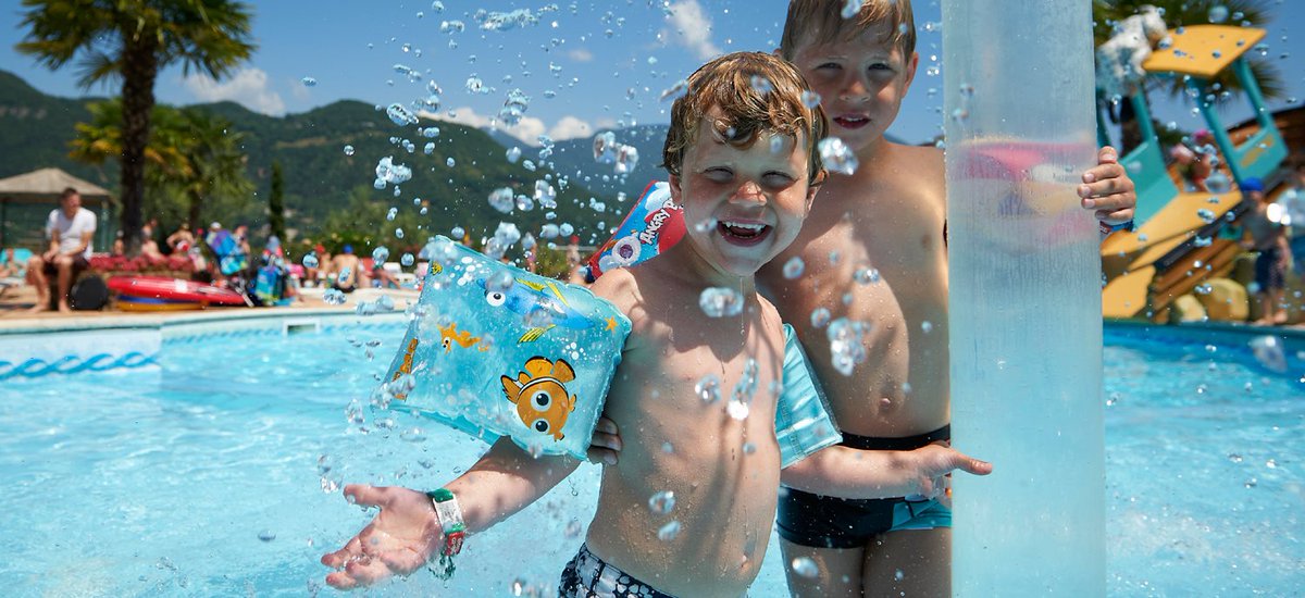 Houd ons pagina: 'Wegens annulering vrij'goed in de gaten. Hier vind je wel hele scherpe last-minute prijzen. Zie: goo.gl/7dk1mf #vakantie #zomer #Lastminute