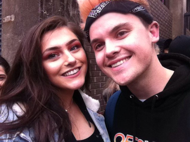 Elliee_Rixton's tweet photo. Your amazing and have such good music taste!! Miss you and your smile 💕 #WeAppreciateChris @chris_offshore https://t.co/uTpCYCrm1n