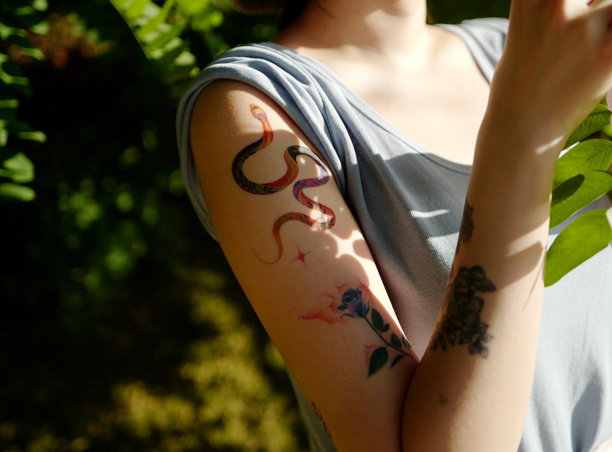 zihee_tattooist's tweet image. ⚡️⚡️⚡️⚡️⚡️
Ziheetattoo x sol.dout
⚡️⚡️⚡️⚡️⚡️
타투스티커 판매 시작합니다
절 팔로우하고 리트윗 해주신 분에 한하여
랜덤 추첨으로 2명에게
ziheetattoo 스티커를 보내드립니다!
아래 링크를 통해 구매진행 가능합니다
🌿
m.sol-dout.com