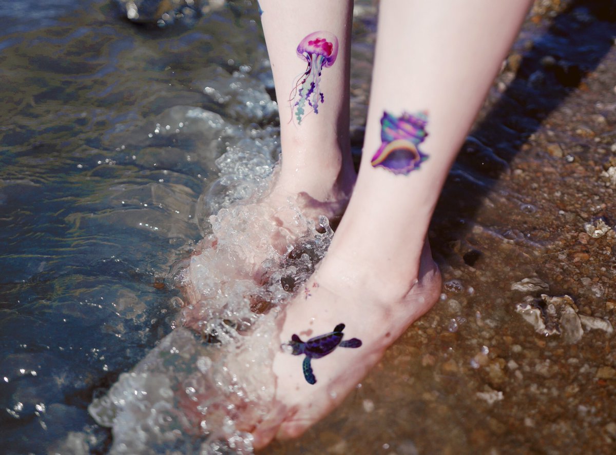 zihee_tattooist's tweet image. ⚡️⚡️⚡️⚡️⚡️
Ziheetattoo x sol.dout
⚡️⚡️⚡️⚡️⚡️
타투스티커 판매 시작합니다
절 팔로우하고 리트윗 해주신 분에 한하여
랜덤 추첨으로 2명에게
ziheetattoo 스티커를 보내드립니다!
아래 링크를 통해 구매진행 가능합니다
🌿
m.sol-dout.com