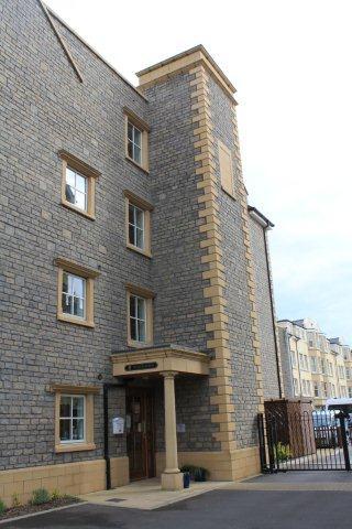 clickcaststone's tweet photo. Fab photos from a project at Weston-Super-Mare for Pegasus Retirement where our #quoins, #windowsurrounds and #porticos were used. To find out how we can assist you in your next project please email businessdeveleopment@forticrete.co.uk. @visitweston #building #design #caststone https://t.co/ed2gy1XVSZ