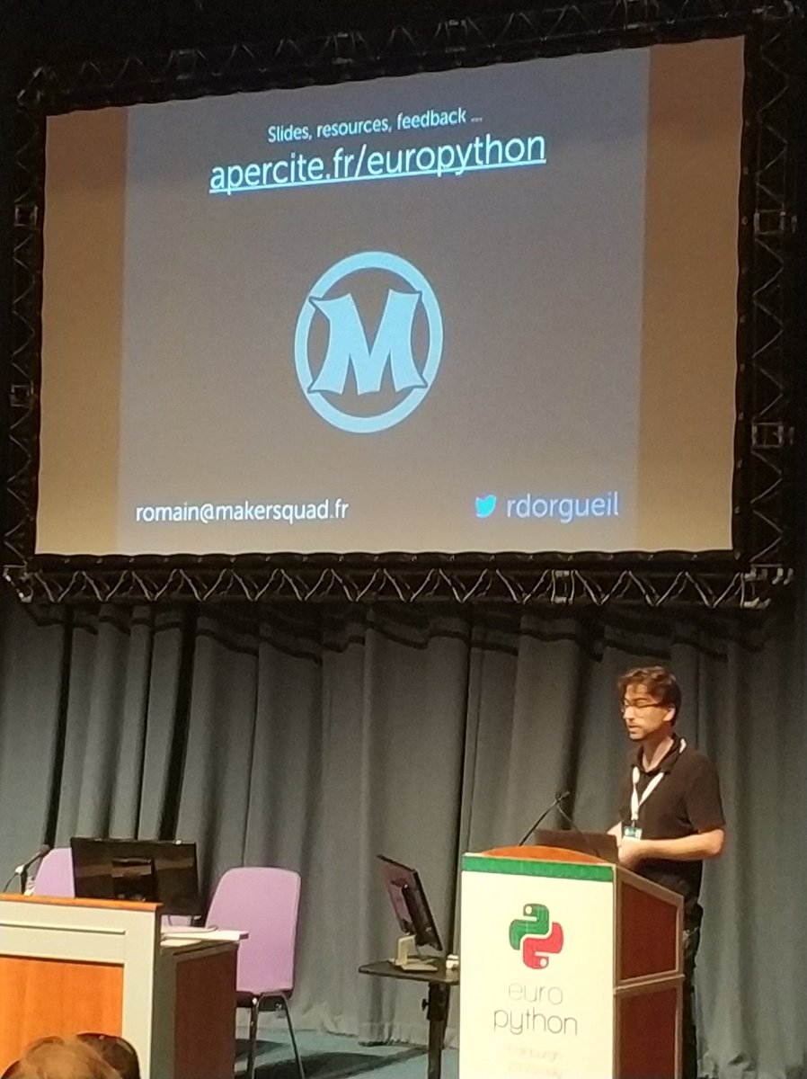 miau_db's tweet image. @rdorgueil speaking at #EuroPython2018 about building dashboards for your business.