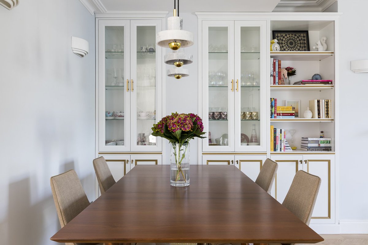 It's all in the details... #goldaccents #finishingtouches #ironmongery