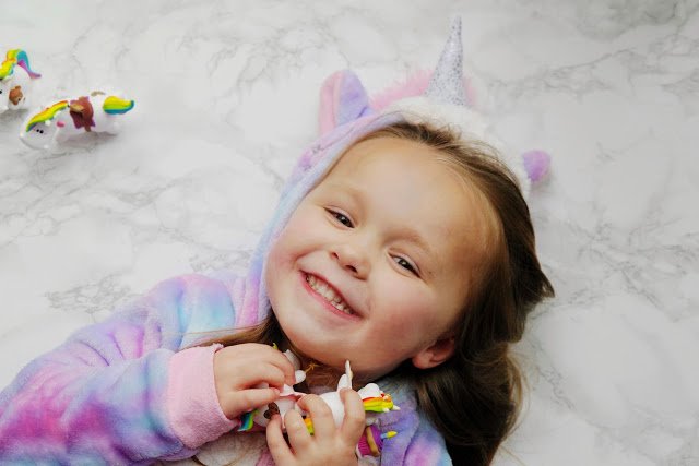 BullylandUK's tweet photo. Amelia rose LOVES her Chubby Unicorn collection! We love seeing your pictures with our figures! @Mimiroseandme #BullylandUK #PVCFree https://t.co/hZBtJum9YQ
