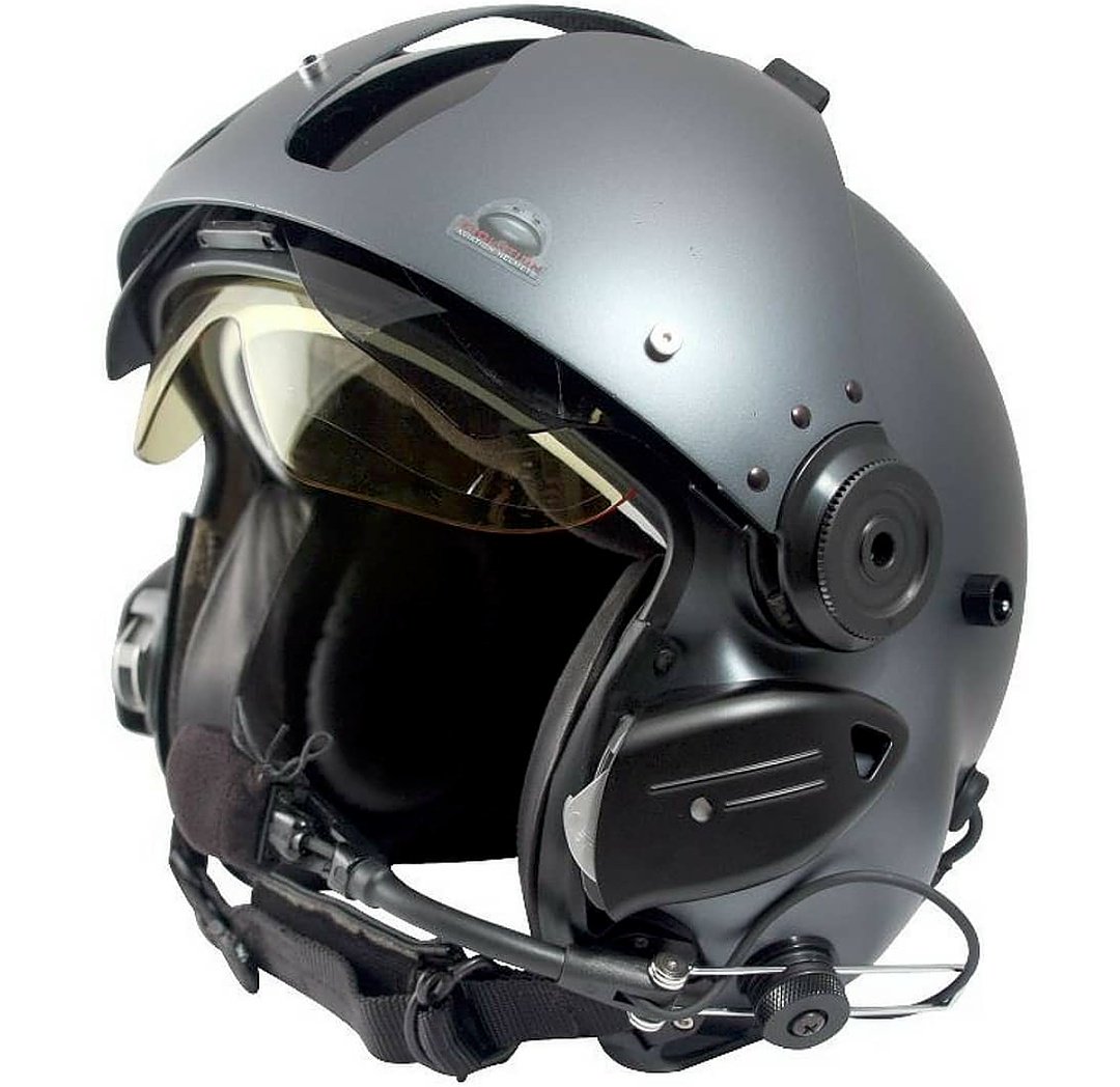 AviSurvival's tweet image. The EVO 252 is a dual visor helmet and comes with your choice of clear, gray, or yellow outer and inner visors. All EVO helmets also come with a three-year warranty. Visit AviationSurvival.com to shop now. #evolution #evolutionhelmets