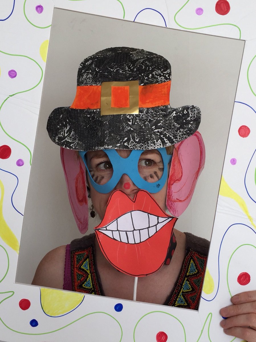 LisaLangan's tweet photo. Make a selfie! Family drop in workshop 11-3pm @AtkinsonThe Mon. July 30th #free #allmaterialsprovided #workshop #kids #family #fun #selfie #creative #creativity #art #make #southport #merseyside https://t.co/nn5hQJbtDd