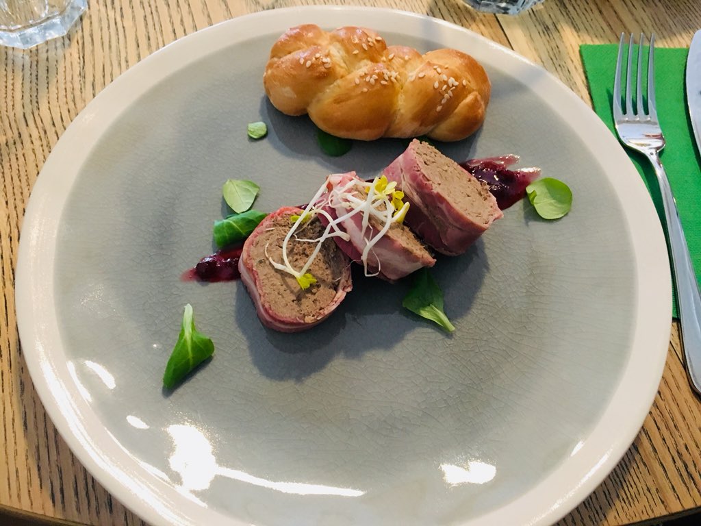 CanTravWillTrav's tweet photo. Great intro to #Czechfood today on our #prebex #foodtour. Great food, great drinks, great people! #VisitOstrava #visitczechrepublic @VisitCZ https://t.co/wWxJ4q1oqM