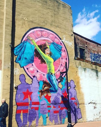 ChocHouseDC's tweet photo. We think the best kind of #art is #StreetArt! Check out this #mural in our lovely #AdamsMorgan neighborhood. 🎨
| #Instagram 📸 via girlfromthebarrio |
#WashingtonDC #DCdistrict #TheChocolateHouse https://t.co/RKEIRBG4yV
