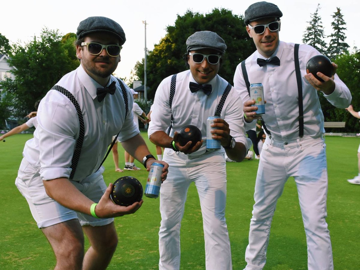 LawnSummerTOR's tweet photo. When you nail the theme 👌🏻
White night was SO fun so we decided to challenge both Leaside and West Toronto to another theme night. This year is the tenth year of LSN, so we're going BIG and celebrating our decades. Leaside; 70s theme. West; 80s theme. And GO! https://t.co/FUami2Lfdo