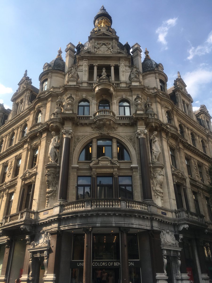 Road2Culturedom's tweet photo. Yesterday exploring #Antwerp on a literal hand trail with the girls! @heyparadis90 @yasmin_tells @traveleatslay #girlstrip
@Visit_ANTWERP #oldlegends #Antwerpen #belgium #SummerInTheCity #summerineurope https://t.co/7LNpitNytH
