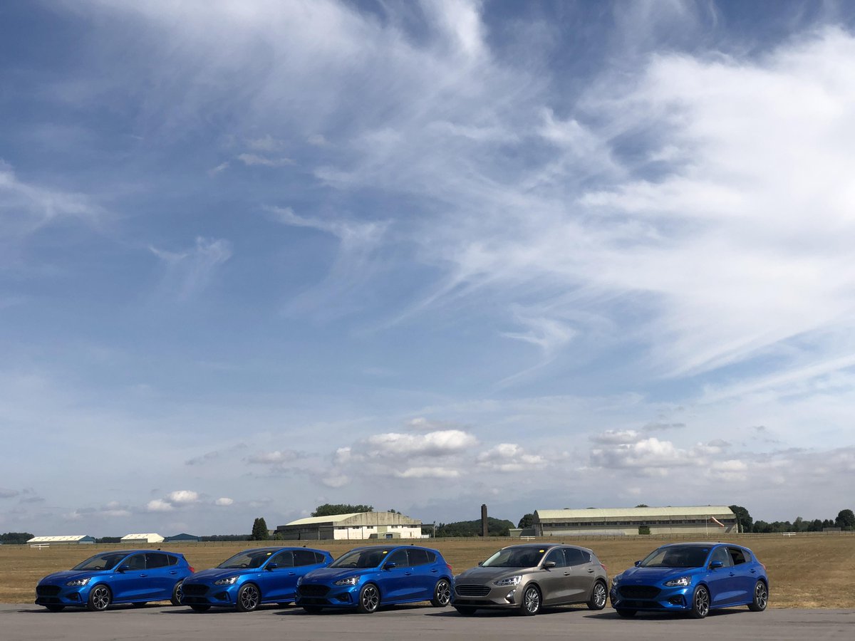 We love this picture from #FordLive of some All-New #FordFocus models sparkling in the sun 😍 

Who else loves the new colours? #HendyFordStore #Portsmouth
