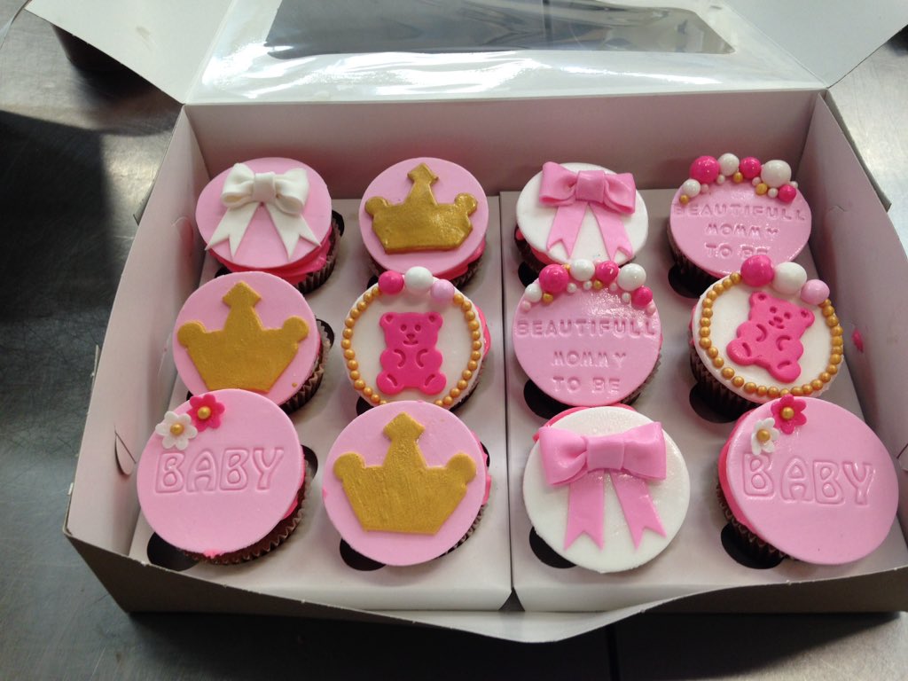 KabeloSbue's tweet image. #themed #cupcake #decos 👌🏻👌🏻👌🏻👌🏻👌🏻