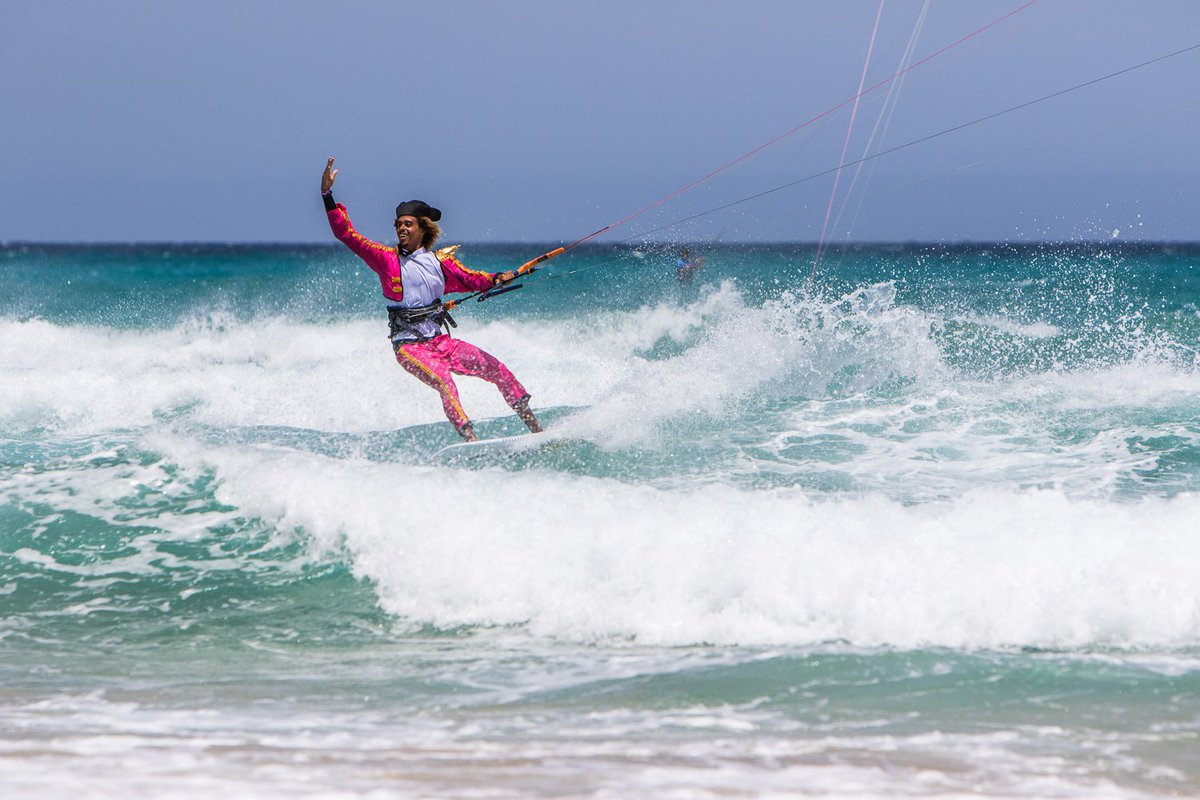 FuerteWorldcup's tweet photo. Day 6 - GKA Strapless - Best Trick #besttrick #gkaworldtour #kite #straplessfreestyle #reneegli #fuewc18 #tombrendtphotography https://t.co/ERhMrmGPuv