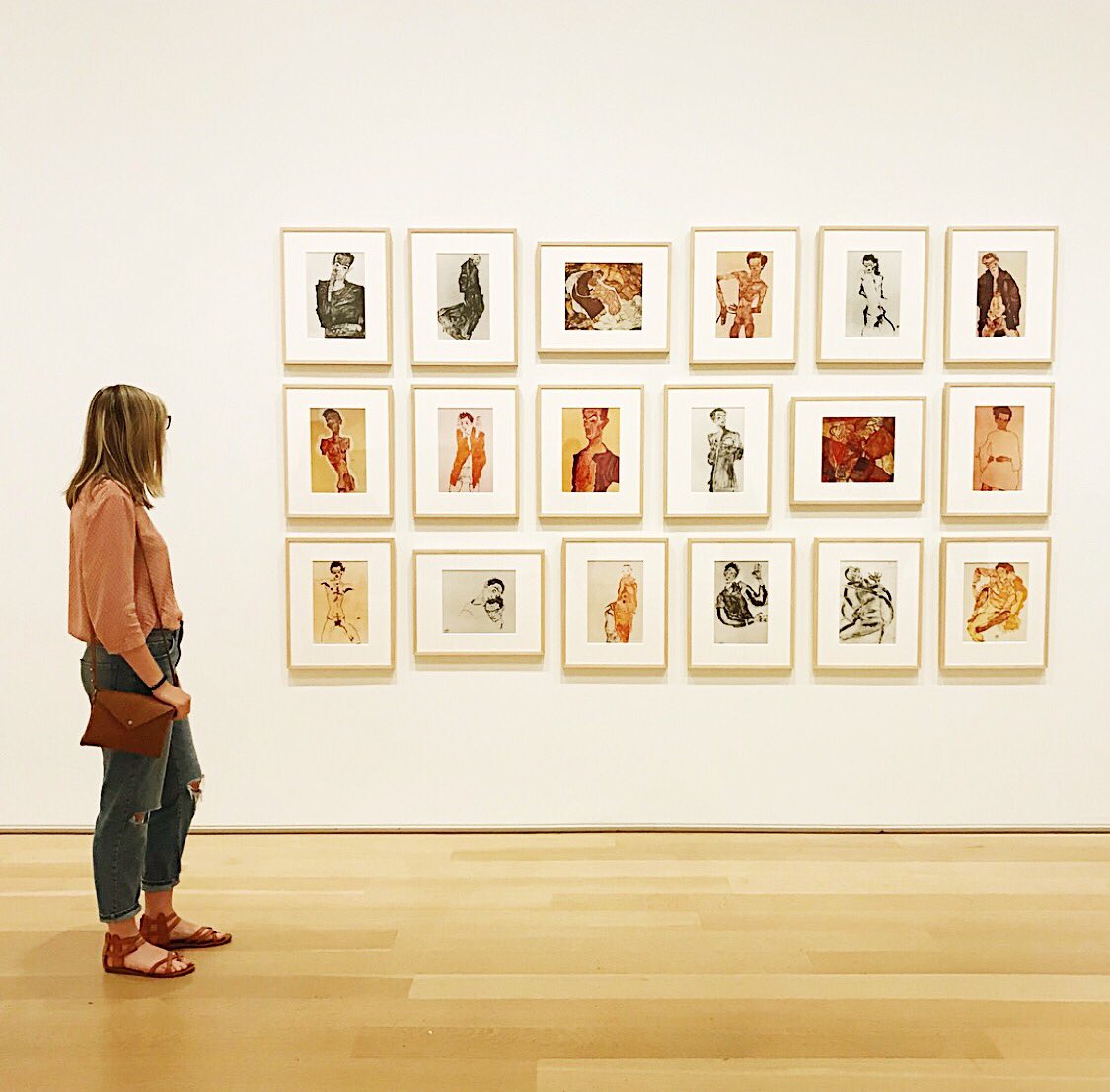 wsu_agd's tweet photo. Why go Alpha Gam? Because what girl doesn’t need sisters to explore art galleries with? #goalphagam #whyalphagamwednesday https://t.co/wFansU9YPe