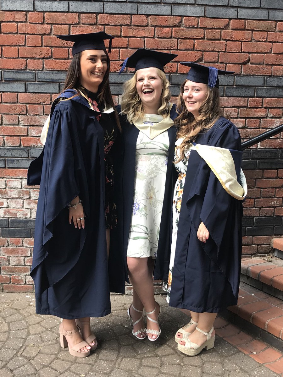 JLF_myworld's tweet photo. Had a lovely day at Rebecca’s #graduation2018 #bcugraduate Batchelor of Arts with honours in Primary Education with Qualified Teacher Status. - very #proudmom https://t.co/BJ61CcdPN7