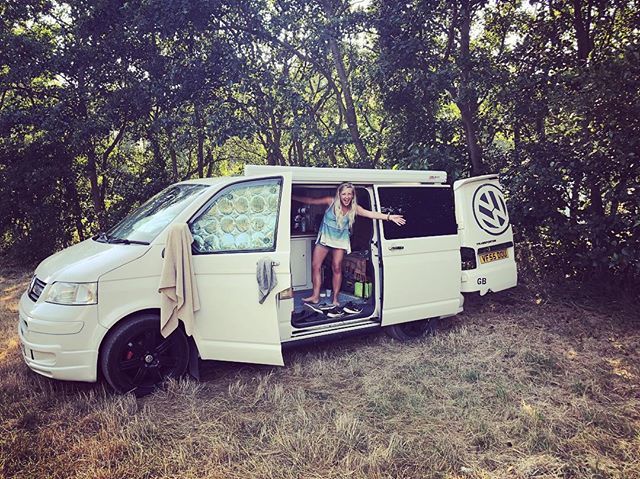 TheTravelPanda's tweet photo. Our last night in the van of our Europe road trip ended in a beach car park in France. We spent the night eating leftover pasta, watching the sunset and paddling in the rough blue sea. Although sad, we were excited to see our families, parents and of cou… https://t.co/wbIqIcLWnQ https://t.co/P5FUS4zBHh