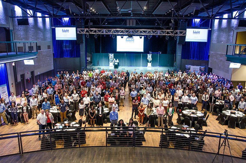 okcchamber's tweet photo. #InternOKC is a yearly @GreaterGrads event where interns from across OKC come to learn about themselves, others, and success from OKC's brightest entrepreneurial leaders. Learn more about InternOKC and what makes it such a great program on #VeloCityOKC
https://t.co/qOmv13hyQu https://t.co/ax6S4dJuOe