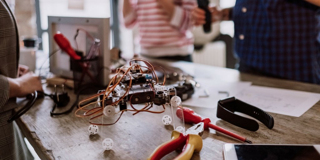 CAmainframe's tweet photo. Digital enterprises are made, not born. Discover your true potential by leveraging the inherent power of the #mainframe. https://t.co/caDlIz9oIv #DIYculture https://t.co/B9cUv6y02n