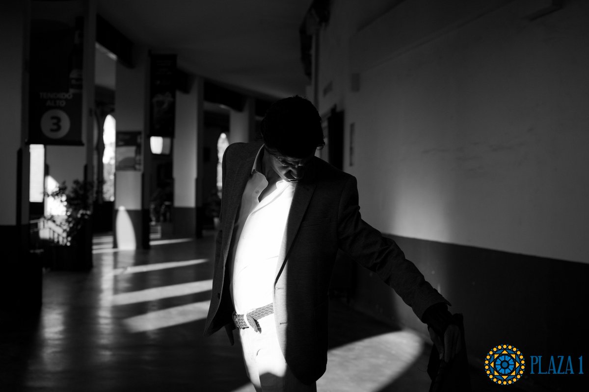 📸 | Alejandro Gardel abre el cartel de la novillada nocturna que tenemos este viernes en #LasVentas. Última clasificatoria del Certamen, a las 21:30h.

🎟 Entradas online👇
 goo.gl/LiHaQf 
#CénateLasVentas