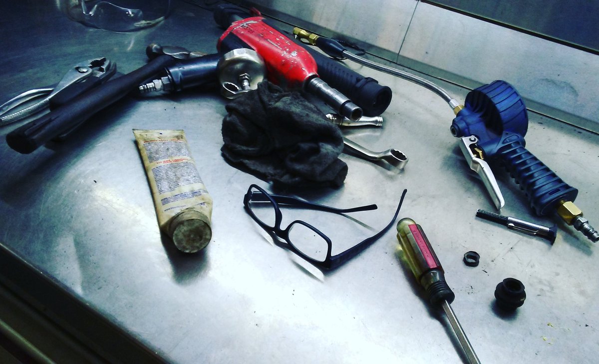 dowhondacars's tweet photo. Workbench Wednesday
#autoshop #BehindTheScenes #tools #toolbench #carrepair #Automotive #Ottawa #ottcity
https://t.co/vhmWVhRufv https://t.co/RvWGPR0wjo