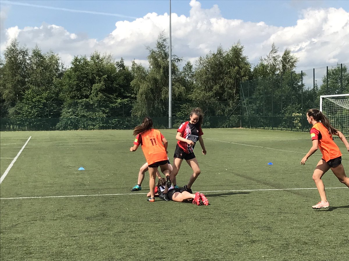 m13att's tweet image. Day 3 of Stirling Rugby Camp and @c_fa1ll pulling all the practical sessions together in some conditioned games. #stirlingrugbycamp #playerdevelopment #climbingtheladder