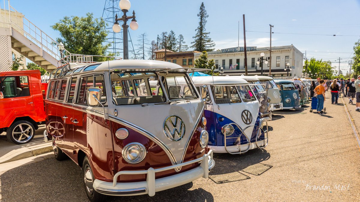 #WagonWednesday or is it #WagenWednesday ? A little throwback to the #VWCarShow and Swap Meet last year at #HistoryPark in San Jose. More up at BayAreaAutoScene.com #VW #VWBus #Kombi #Transporter
