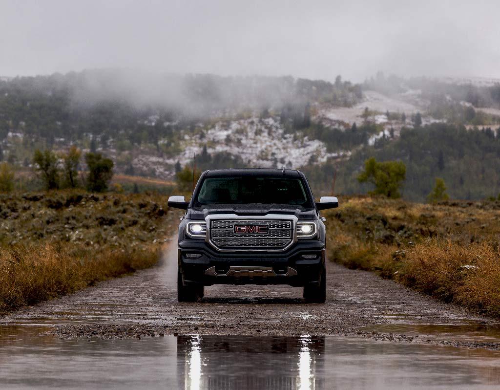 GMC's tweet photo. The real fun starts when the road ends. #GMCSierra #Denali

https://t.co/1XHhyFvQwe https://t.co/b47Haon9f2