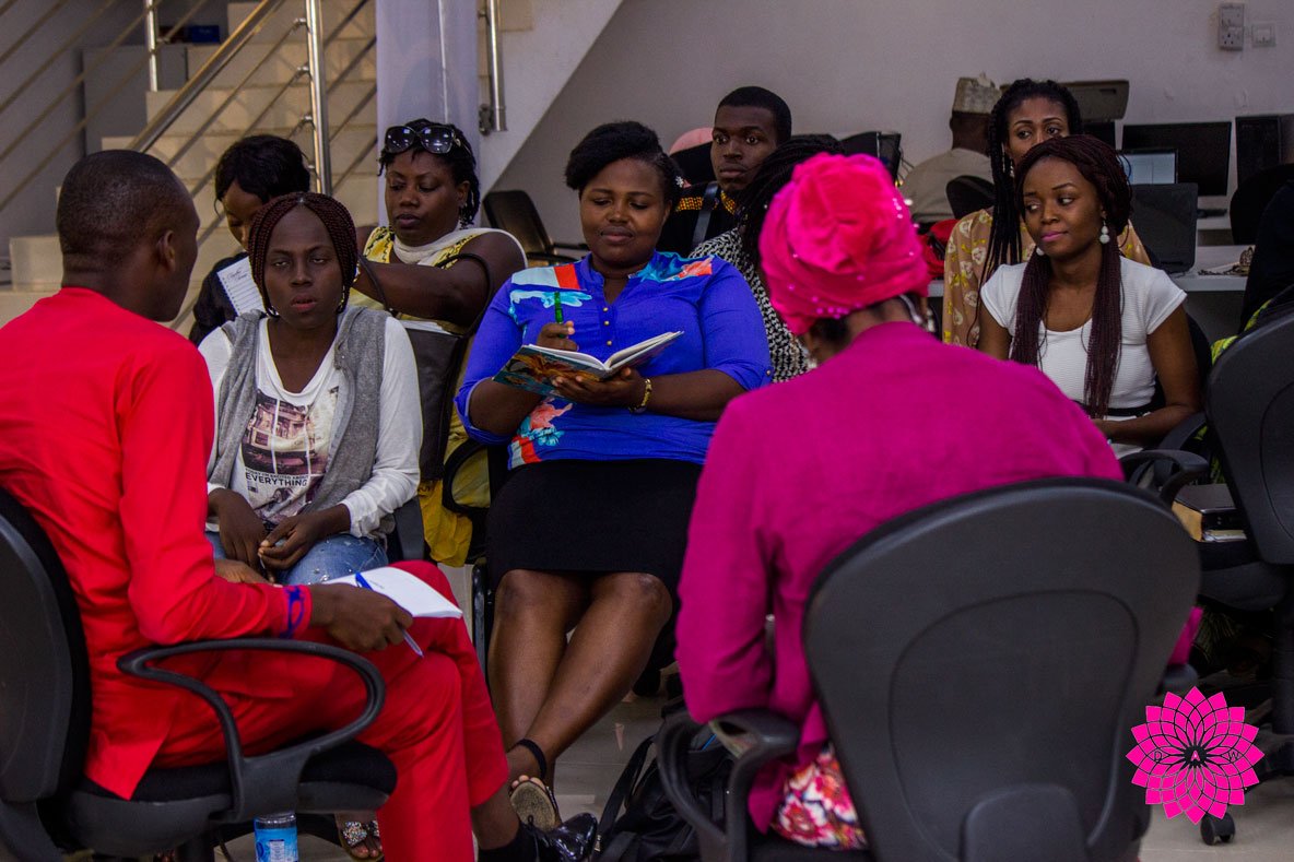 WomanDigital's tweet image. Welcome to the afternoon section of day 9/10 DAW Entrepreneurship Innovative Training  

#TrainedByDAW #ClickonKaduna @KadHub @KDMobp #selfawareness  @GovKaduna #Training #DigitalAfricanWoman
@K_hadi8  @CMChileshe @Dattijo