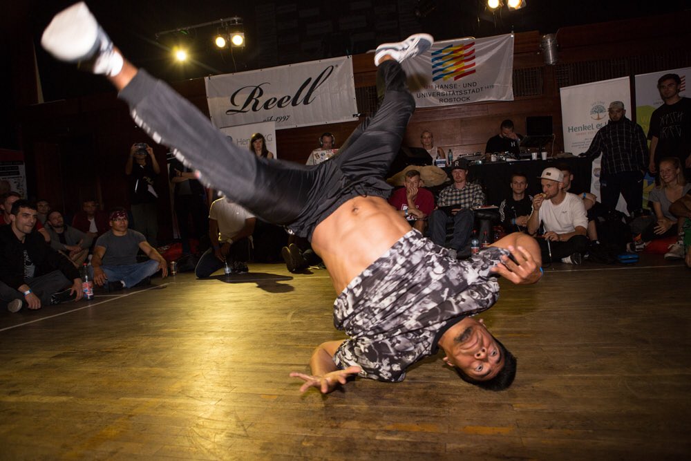 battleoftheeast's tweet photo. Impressionen vom ersten Qualifier zum #vitacolaKOTC 2018 beim #Fishbattle in Rostock...#vitacola #bboy #rostock 📸 @Mightymonky https://t.co/dpj5SSzJSX