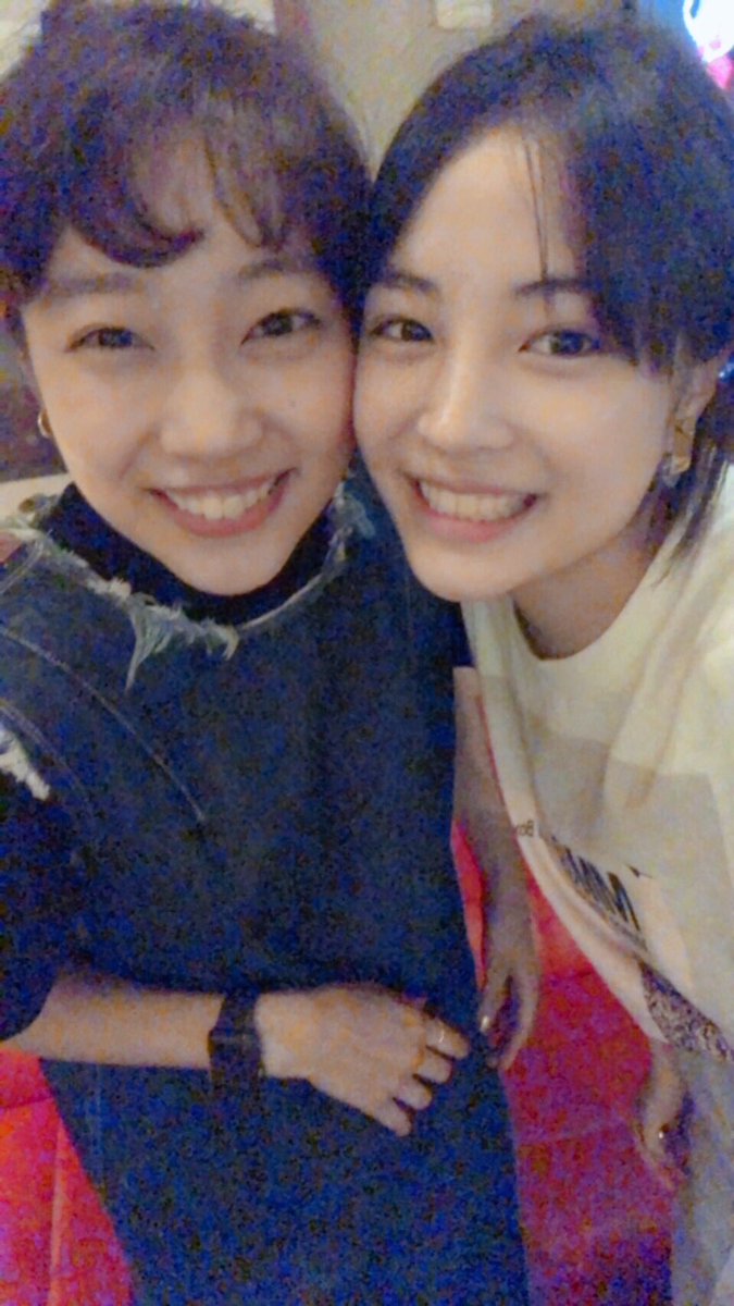 清水くるみ בטוויטר 久々すぎて懐かしすぎて 思い出話にたくさん花を咲かせたね みんな大人になりました そして生徒会女子 ハタチになったすず 感慨深いです 学校のカイダン 清水くるみ בטוויטר 久々すぎて懐かしすぎて 思い出話にたくさん花を咲かせたね みんな大人になりました そして生徒会女子 ハタチになったすず 感慨深いです 学校のカイダン