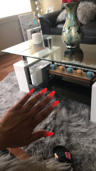 Watch 𝙽𝚊𝚑𝚒𝚛 🍒's leaked NSFW photo on TwXstars