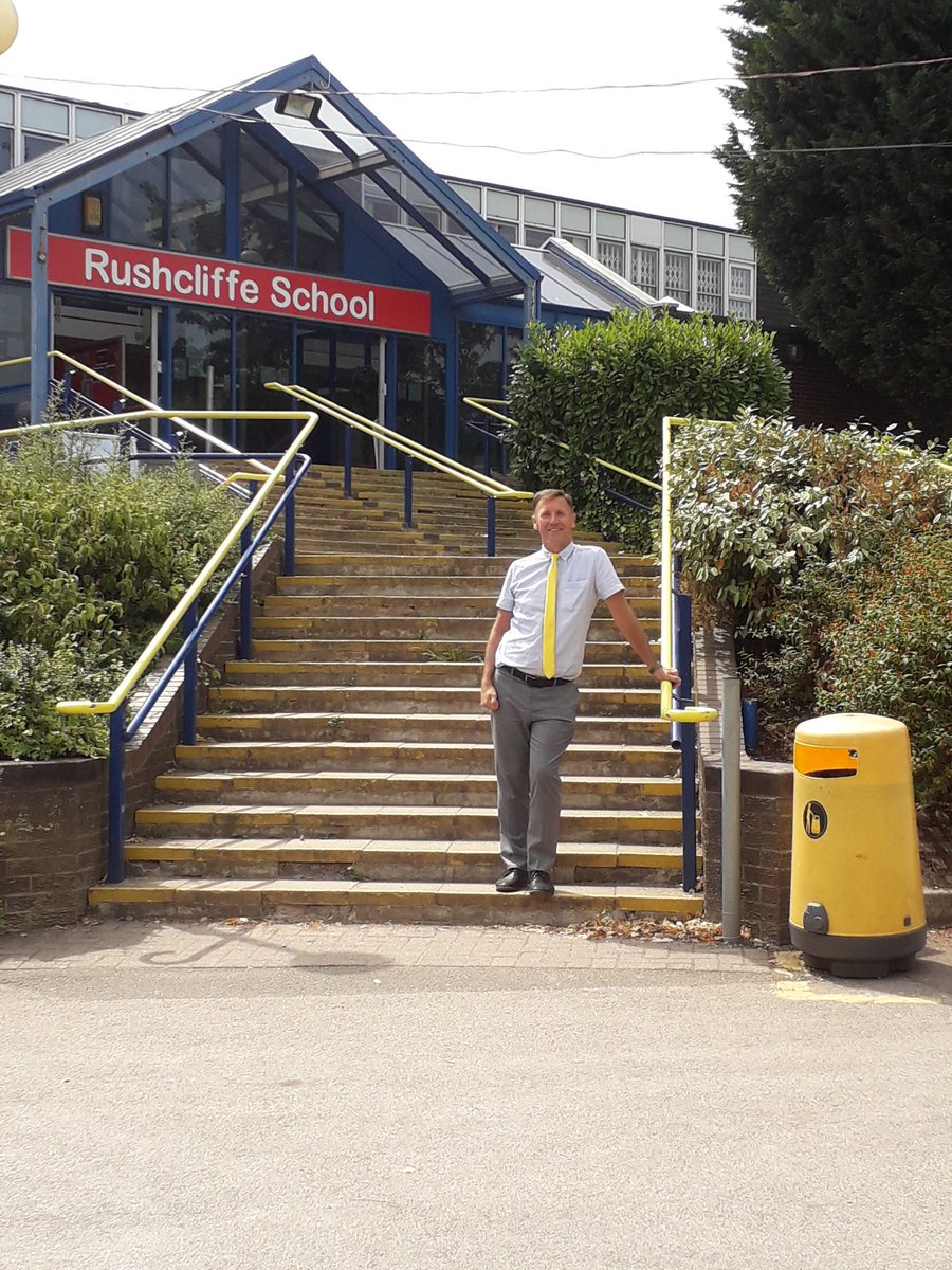 PhilCrompton3's tweet photo. And today said farewell to @RushcliffeSCH to the sound of @sawdoctors "I'll be on my way".A great place to work. @TrentAcadGroup https://t.co/QFh2YZbSgw