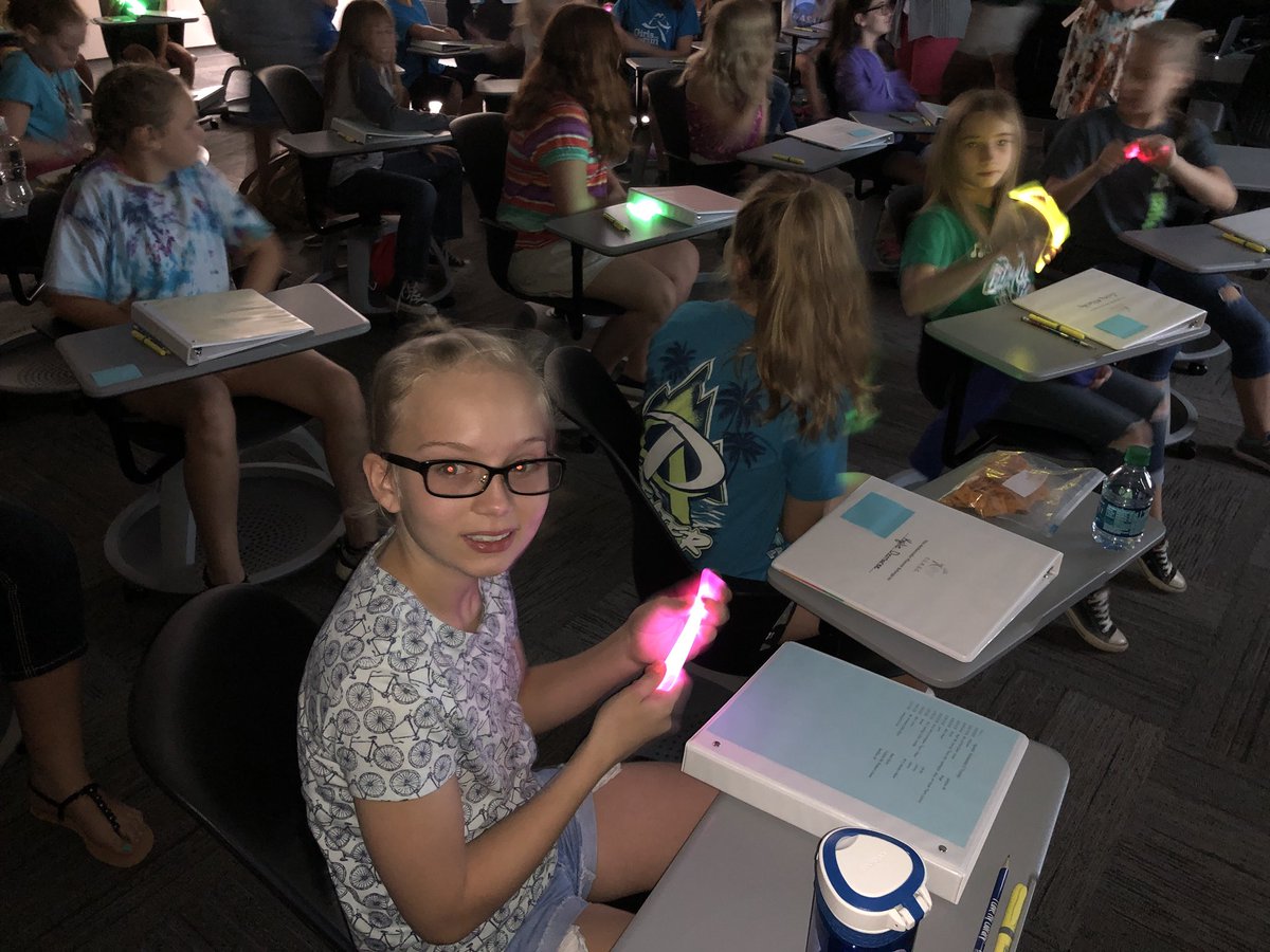 SR_Raiders's tweet photo. No matter what you do, “Let Your Light Shine.” #joyofclass https://t.co/ZTkKws3oto