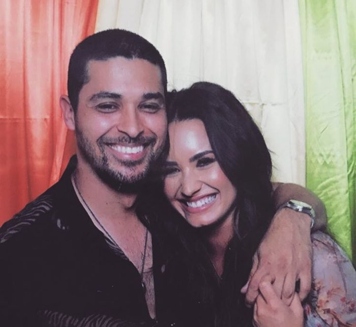 demisvibrator_'s tweet image. We stan? yes we FUCKING DO