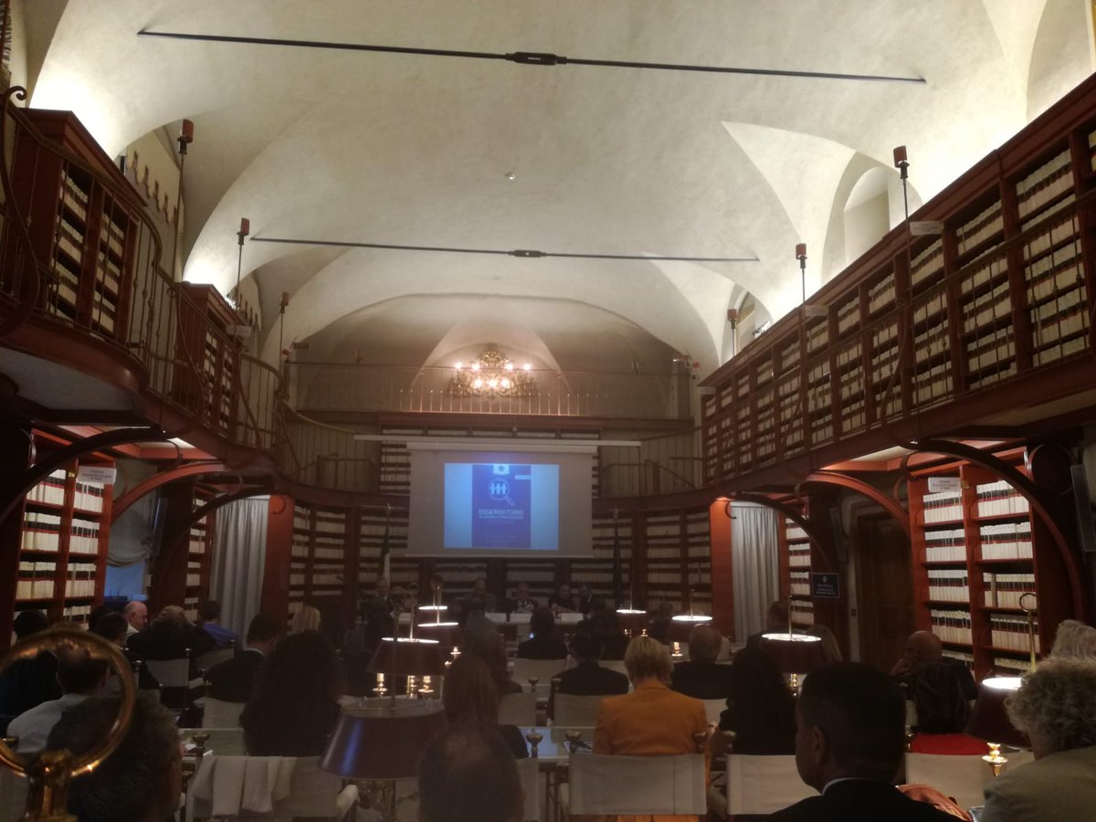I_BiM_I's tweet photo. Il presidente di #IBIMI alla giornata di presentazione dell'osservatorio nazionale sulle #professioni per parlare delle difficoltà dei #professionistiBIM!  #BIM https://t.co/Xs9YNoFGTJ https://t.co/JyQvTbWZ1K