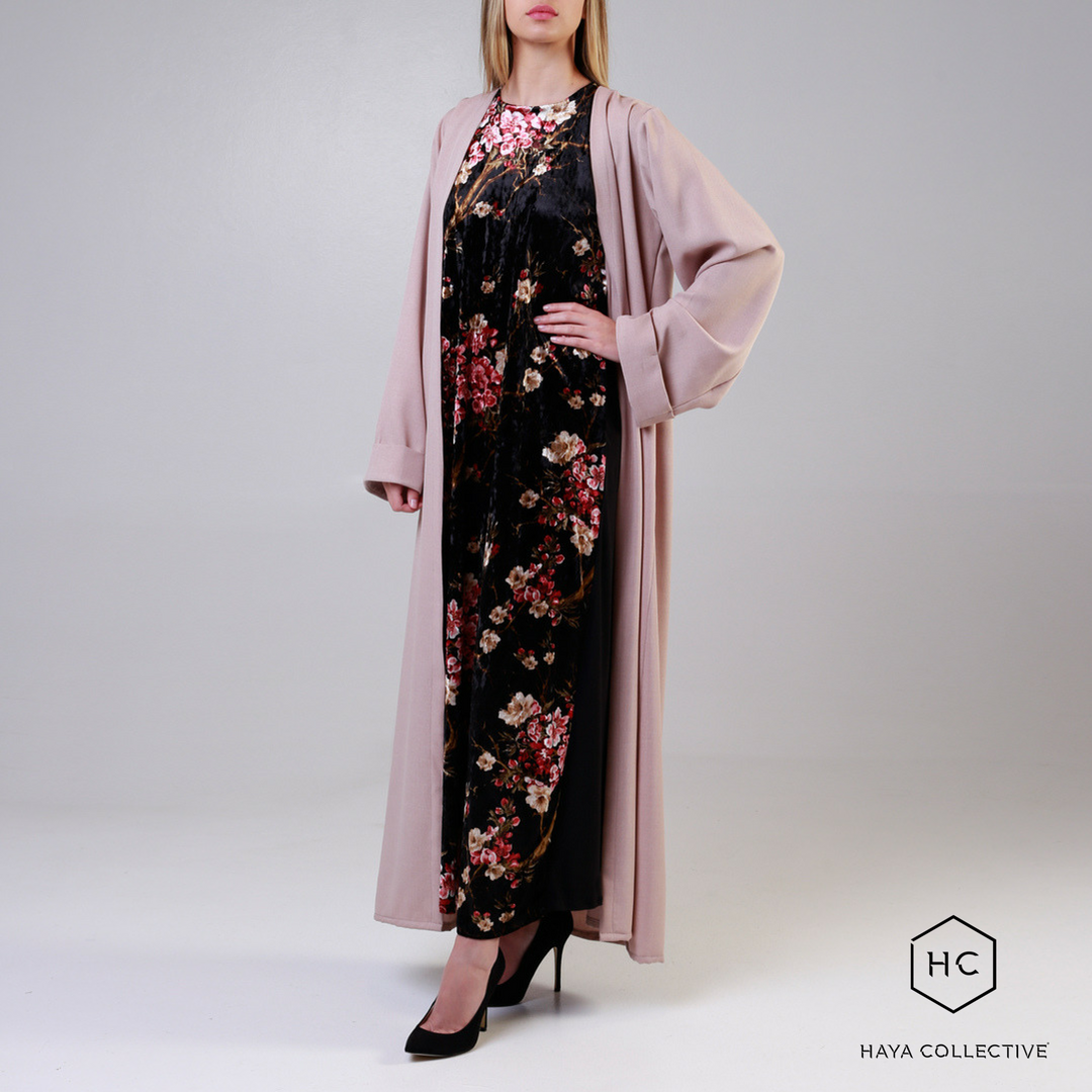 HayaCollective's tweet photo. Oriental blossoms. Inspired by nature. 
Shop Jasmin Velvet Inner Dress (R399) and more limited edition new arrivals now at https://t.co/rCfNxtq764. Styled with our Classic Coat Abaya in Blush or Grey for a polished look. 

#NewArrivals #ShopNow #Modestwear https://t.co/CupEE0prIB