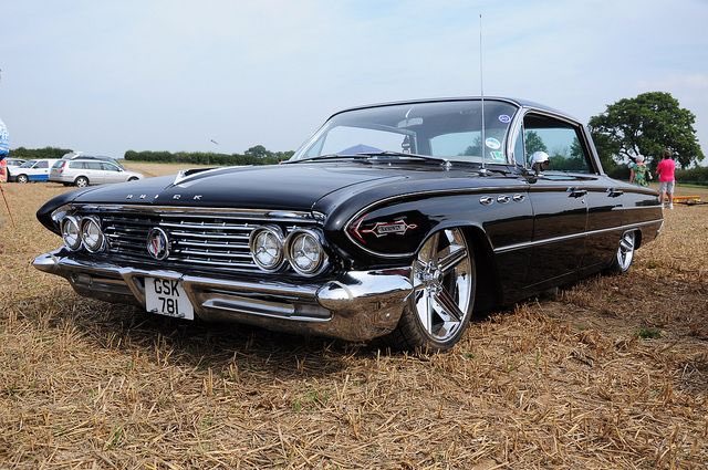 Buick Invicta