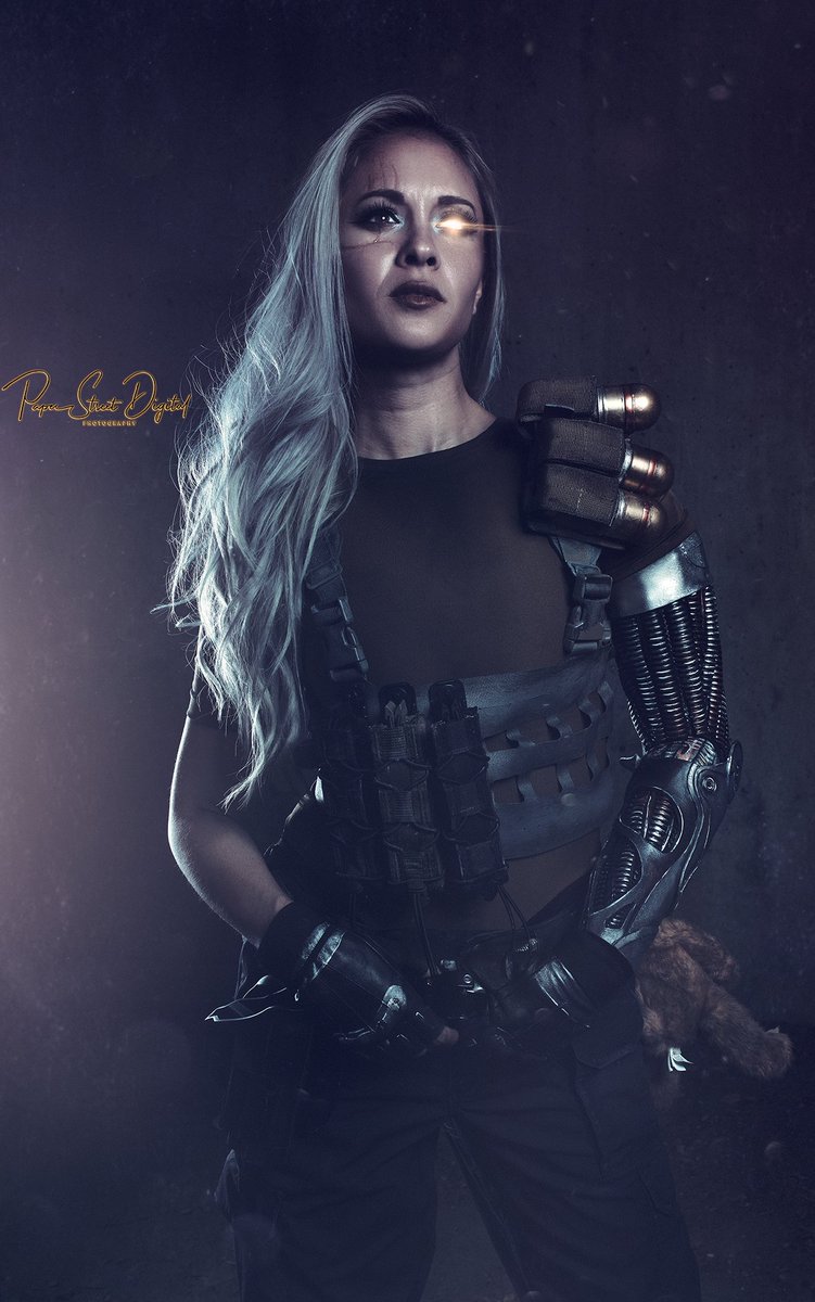 PaperStreetDigi's tweet photo. It's always good getting to see @HendoArt plus her cable is pretty awesome.
-
Shot at @AnimeExpo
-
#cable #marvel #deadpool2 #fineartphotographer #artisticphotography #paulcbuff #infinitecolor #canon #joshbrolin @VancityReynolds @deadpoolmovie @MarvelStudios https://t.co/uiog7KbKCm