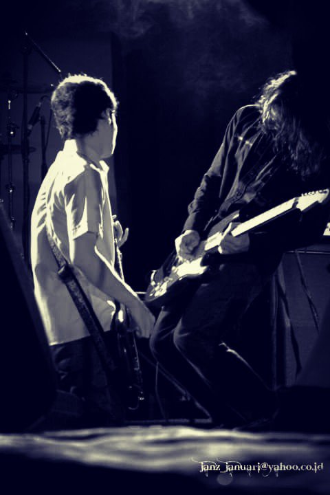 Mbalsq's tweet photo. #oldtime #meandbrother #Darkages #thetimewheniwassocool #soulbrotherno1 #pasttimewillnotfade #FK #IlhamFunk #agreatman #RIP https://t.co/taToCGDQD6