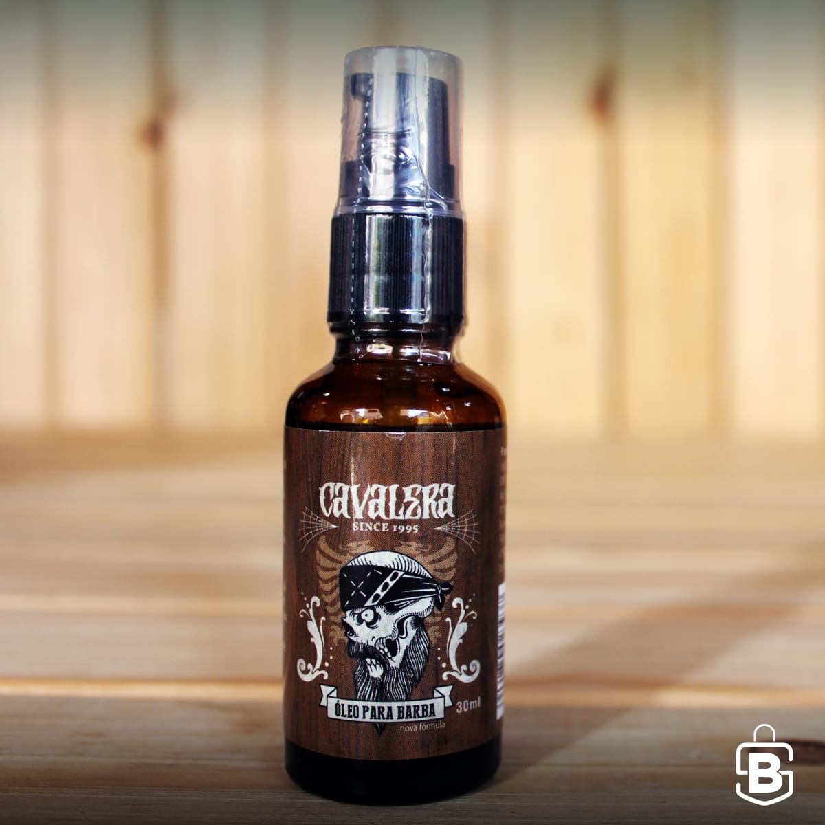 Bravestorebr's tweet photo. O Óleo de Barba da Cavalera foi desenvolvido para deixar seus fios sempre hidratados e com o perfume do tradicional Bay Rum. https://t.co/4k40I9mgv4
#barba #barbudos #barbershop #beard #bravestore https://t.co/OgO0fU76kT