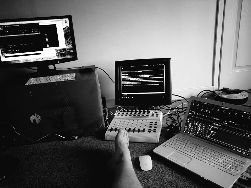 TheJRX's tweet photo. Having a great day off, playing with some #Midi #Qlab4 #ETCNomad @ETCInc #MacMini #Network https://t.co/uVqjtZY1SF