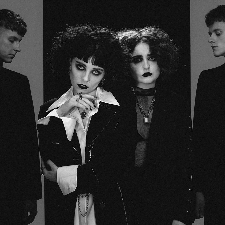 amazingradio's tweet photo. #nowplaying brand new music from #TipsFor2018 favourites @palewaves
The awesome new track 'Eighteen'
https://t.co/ExAFn6bjk3 https://t.co/00CTmbouaz