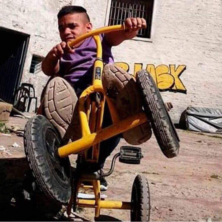 ElMarginal_ok's tweet photo. El más picante del condado 🛴❤️ https://t.co/xgYgbRMfnE