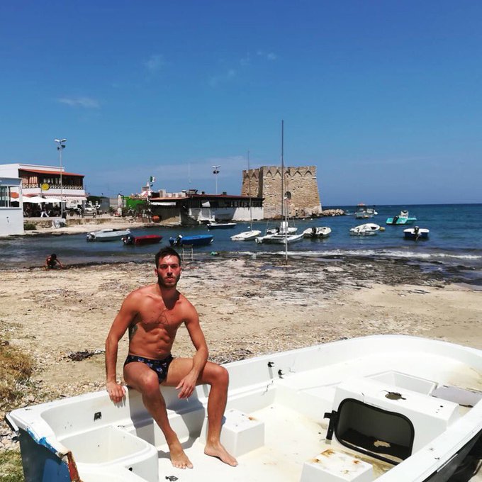 1 pic. wish this summer would never end. #vacation #gay #puglia #summer #posing #burned ???? https://t