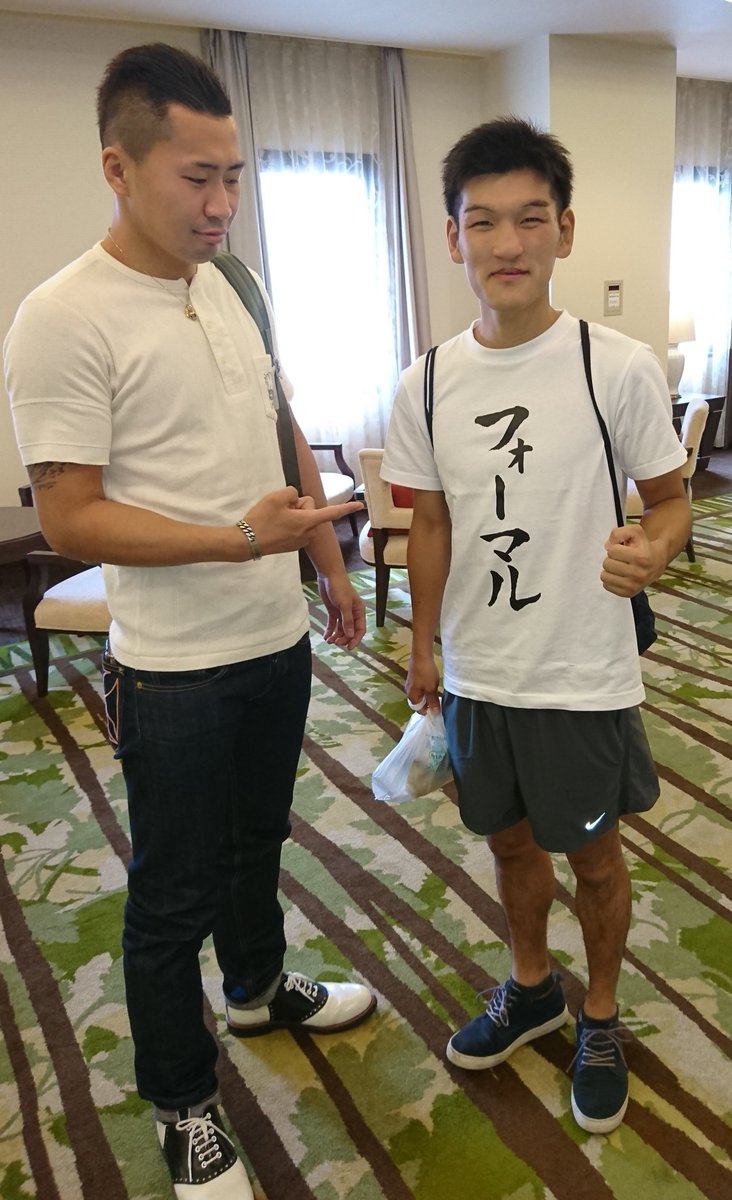 最新フォーマル な 格好 人気のファッションスタイル