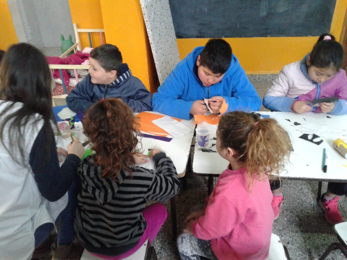 15Alberti's tweet photo. Escuela y vos en invierno... propuesta de artística!!!! @JefaturaR15 https://t.co/PJrAdY4dj2